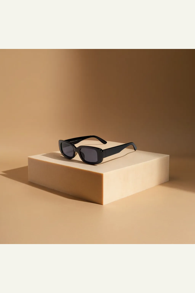 🎁 Rectangular Sunglasses (100% off)